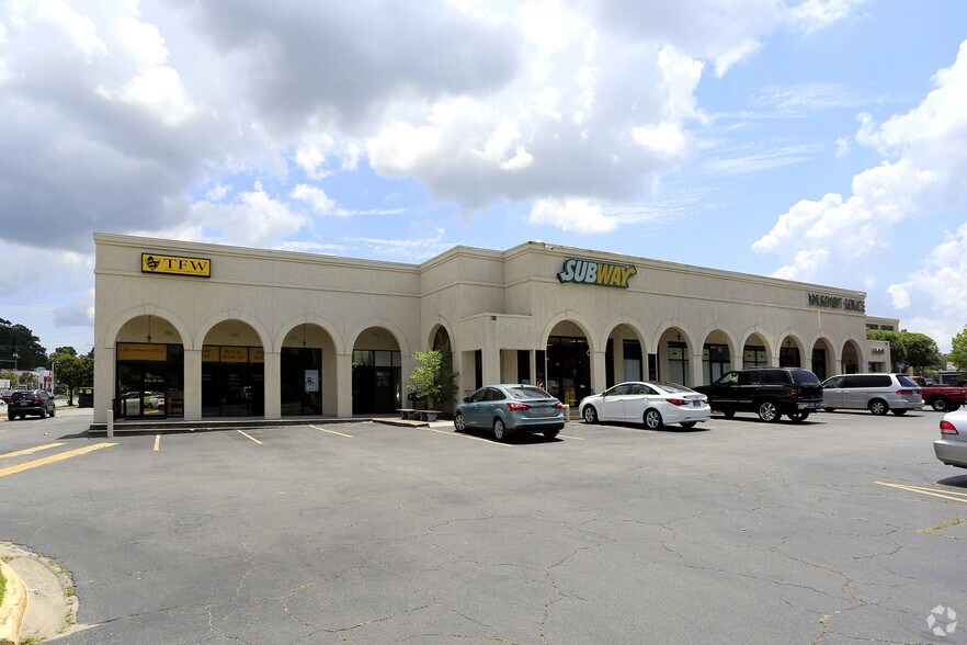 More Photos Of 5500 White Bluff Rd, Savannah Freestanding For Lease