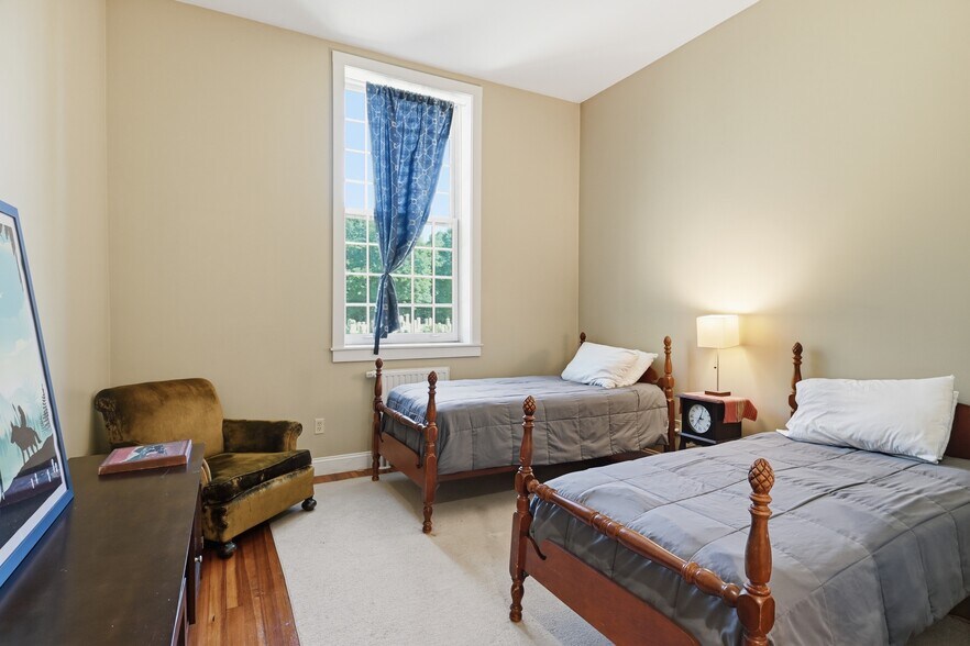 More Photos Of 732 Elm St, West Springfield Freestanding For Sale