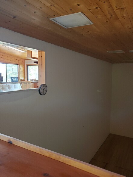 More Photos Of 13279 Roadrunner Loop, Red Bluff Airplane Hangar For Sale