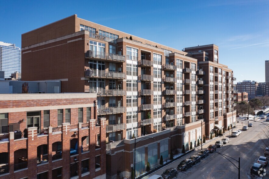 More Photos Of 111 S Morgan St, Chicago Apartments For Lease