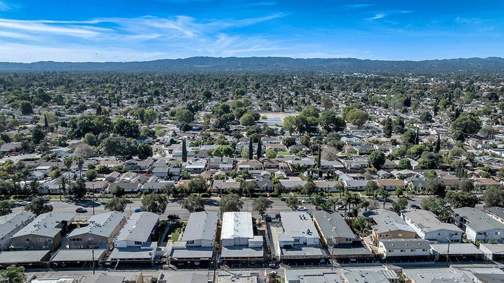 More Photos Of 17945 Roscoe Blvd, Northridge Apartments For Sale
