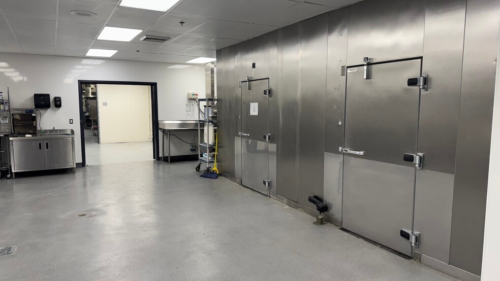 More Photos Of 2227 Welbilt Blvd, New Port Richey Office For Sale