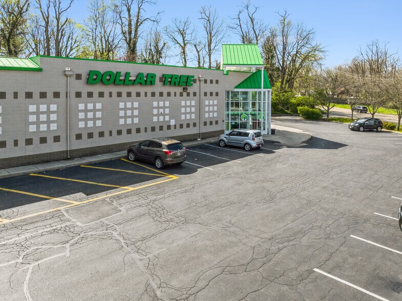 More Photos Of 7541 N Main St, Dayton Drugstore For Sale
