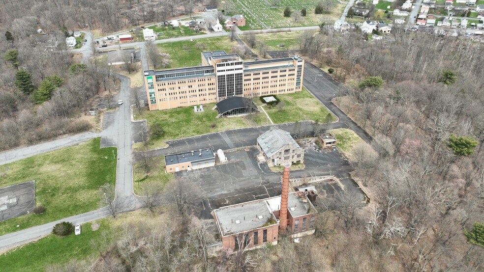 More Photos Of 101 Broad St, Ashland Hospital For Sale