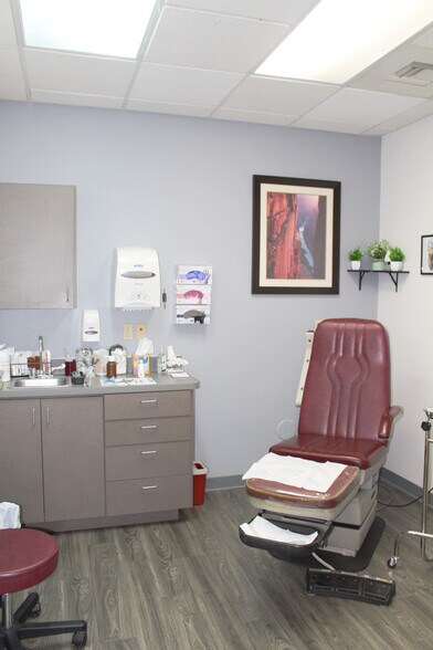 More Photos Of 13949 W Meeker Blvd, Sun City Medical For Lease