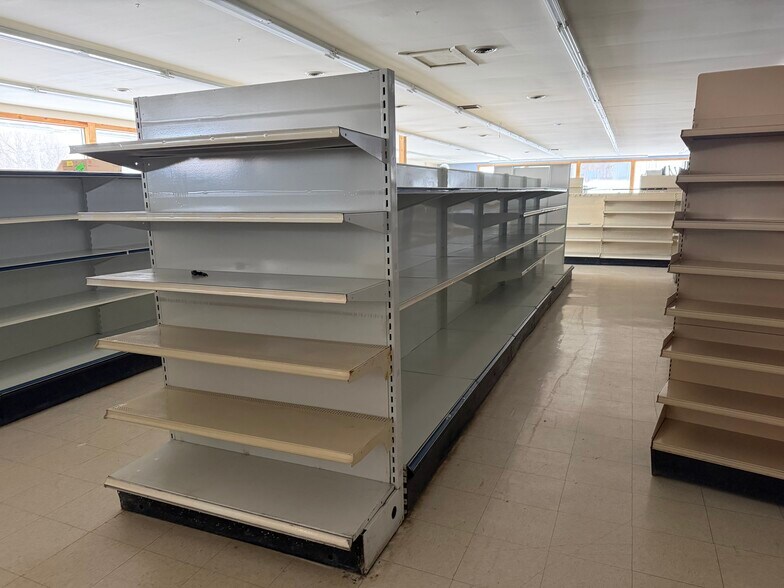 More Photos Of 156 S Flynn Rd, Westville Storefront For Lease