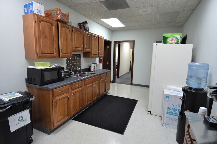 More Photos Of 3250 Green Park Cir, Charlotte Warehouse For Lease