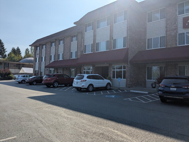 More Photos Of 5610 Kitsap Way, Bremerton Specialty For Lease