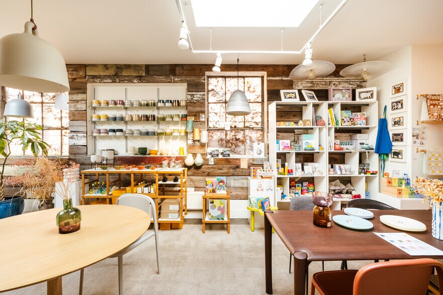 More Photos Of 705 Warren St, Hudson Storefront Retail Residential For Sale