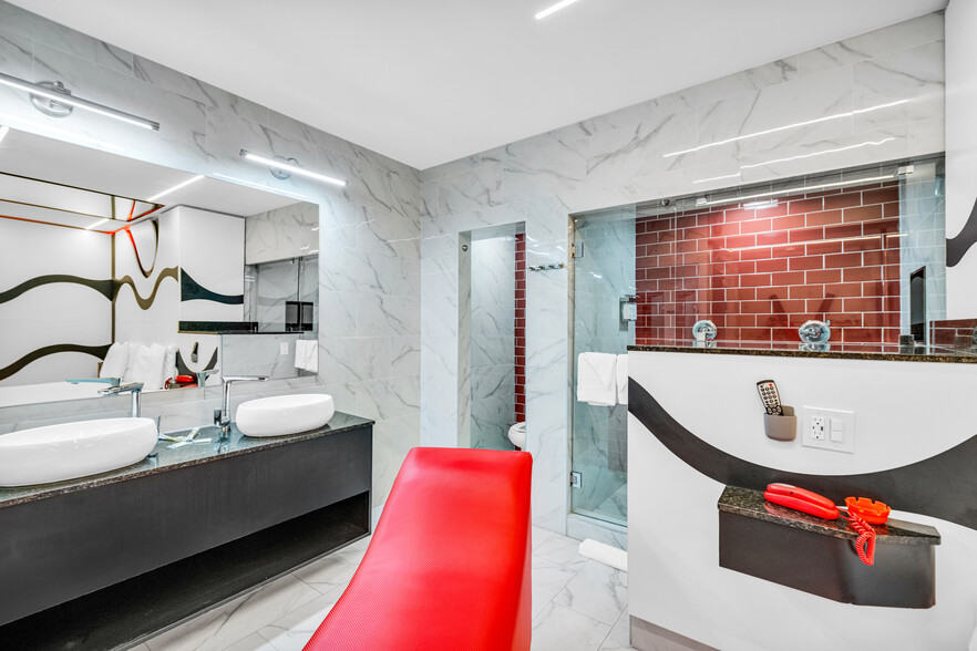 More Photos Of 841 N Krome Ave, Homestead Hotel For Sale