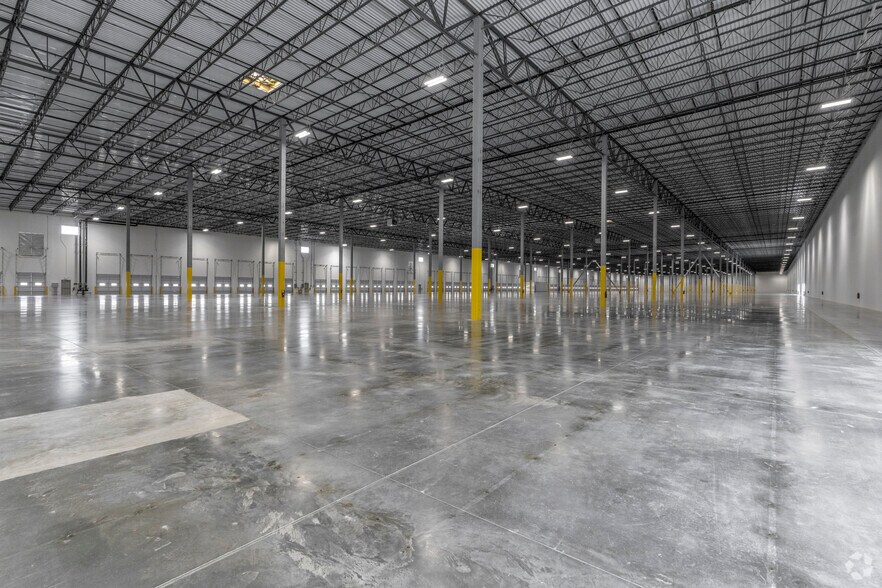 More Photos Of 11006 Mount Holly Huntersville Rd, Huntersville Distribution For Lease