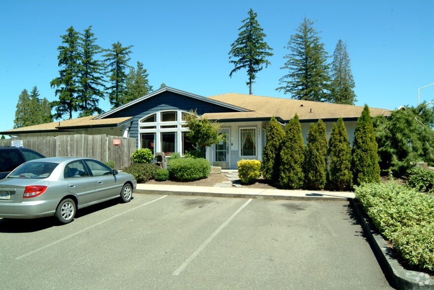 Primary Photo Of 5001 112th St E, Tacoma Hospital For Sale