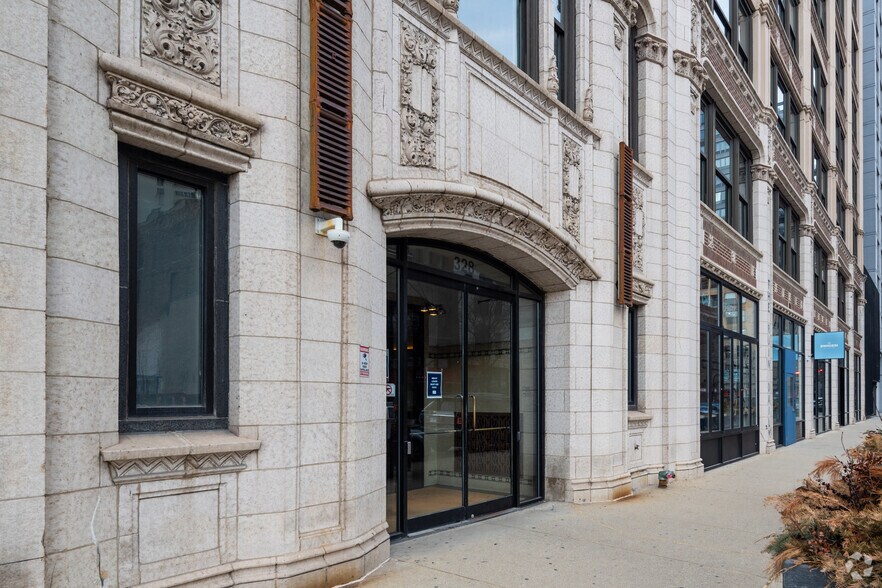 More Photos Of 328 S Jefferson St, Chicago Office For Lease
