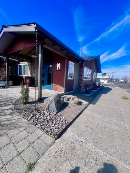 More Photos Of 101 S Main St, Prineville Medical For Lease