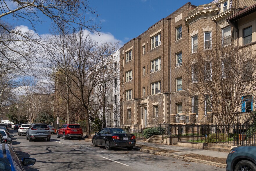 More Photos Of 1429 Columbia Rd NW, Washington Apartments For Sale