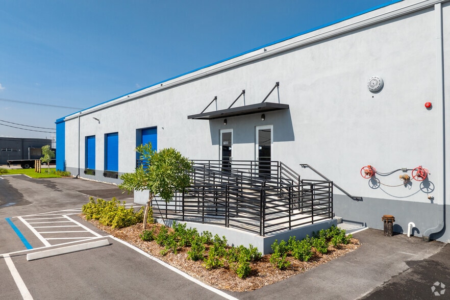 More Photos Of 7100 NW 36th Ave, Miami Warehouse For Lease
