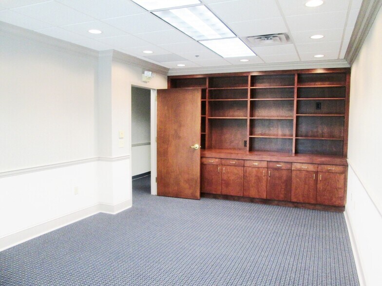 More Photos Of 46 Technology Pky S, Norcross Loft Creative Space For Lease