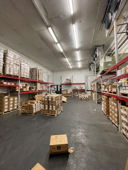 More Photos Of 2423 E University Dr, Phoenix Refrigeration Cold Storage For Sale