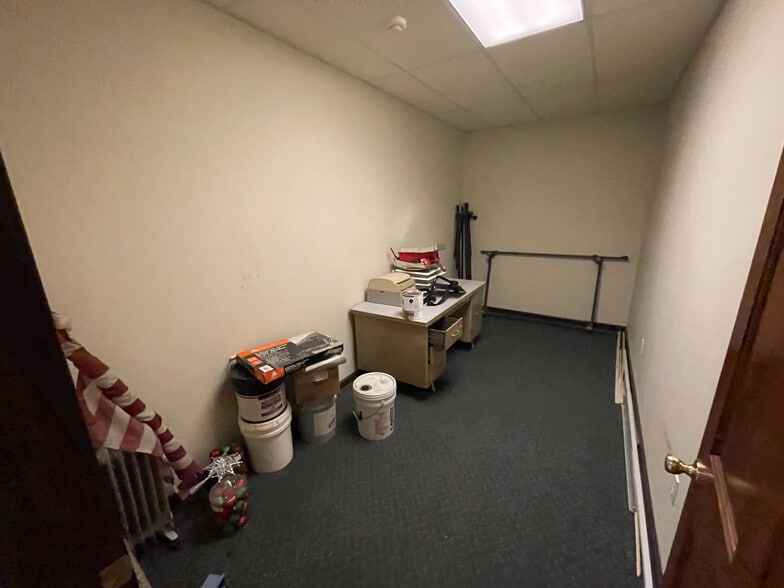 More Photos Of 7419 Washington Ave, Pittsburgh Office For Sale