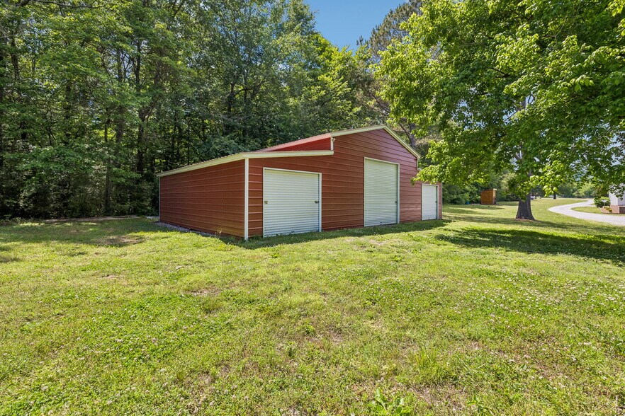 More Photos Of 49 Cutting Edge Ln, Dunlap Freestanding For Sale
