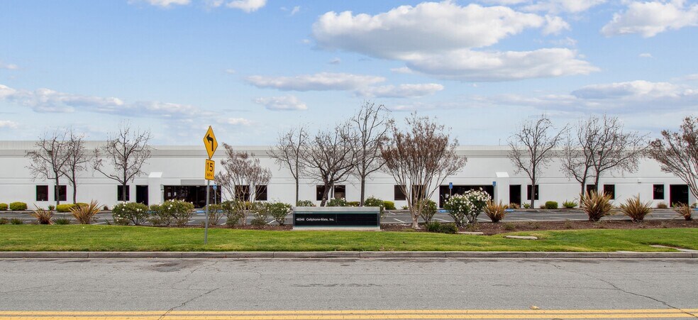 More Photos Of 48340-48350 Milmont Dr, Fremont Warehouse For Lease