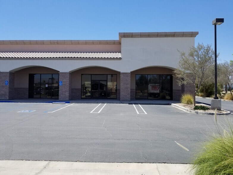 More Photos Of 79390 Highway 111, La Quinta Freestanding For Lease