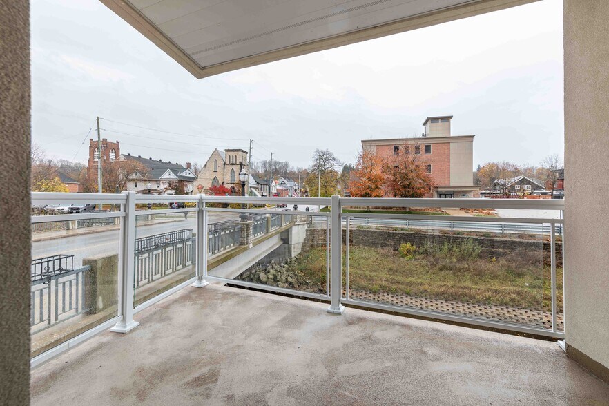 More Photos Of 80 9th St E, Owen Sound Apartments For Sale