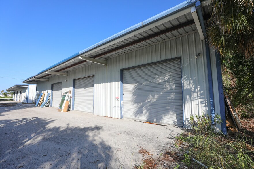 Primary Photo Of 16015 US-19 Hwy, Hudson Warehouse For Lease