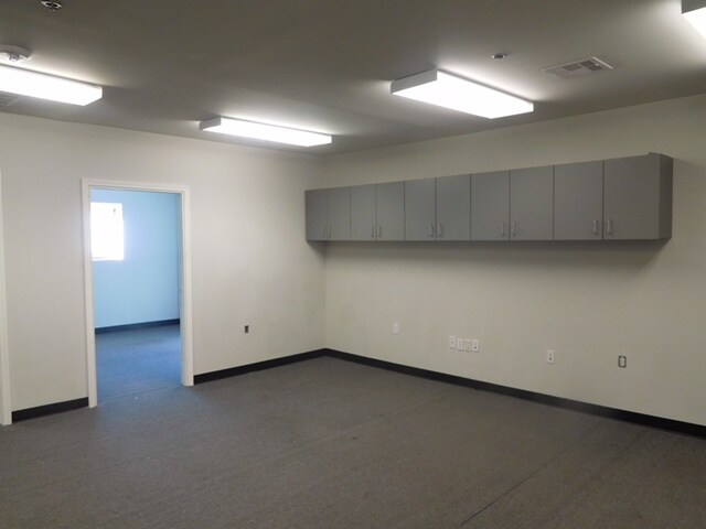 More Photos Of 3130 Strawberry Rd, Pasadena Service For Lease