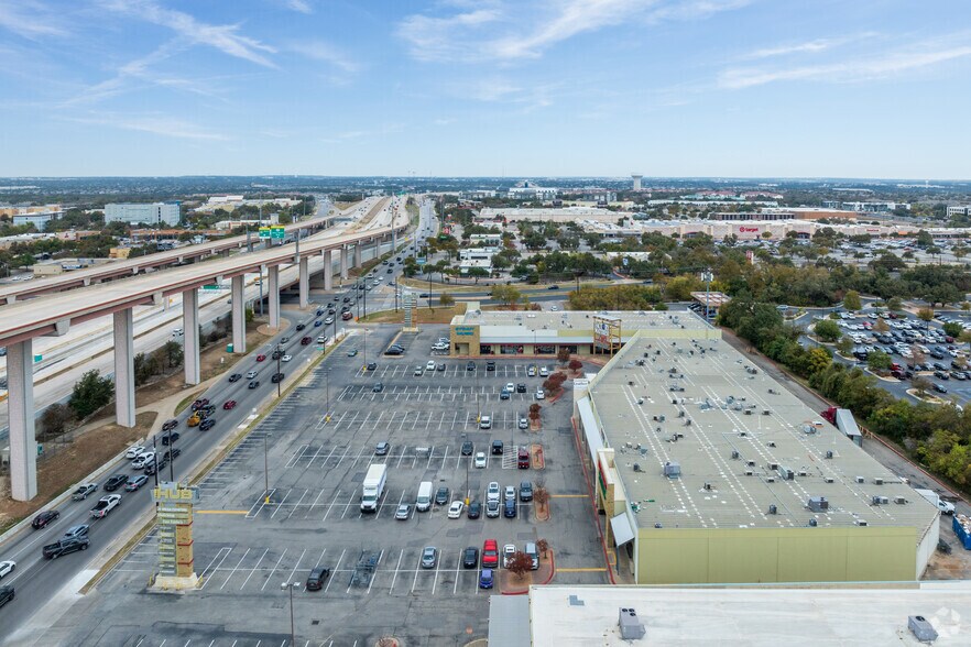 More Photos Of 13945 Research Blvd, Austin Unknown For Lease