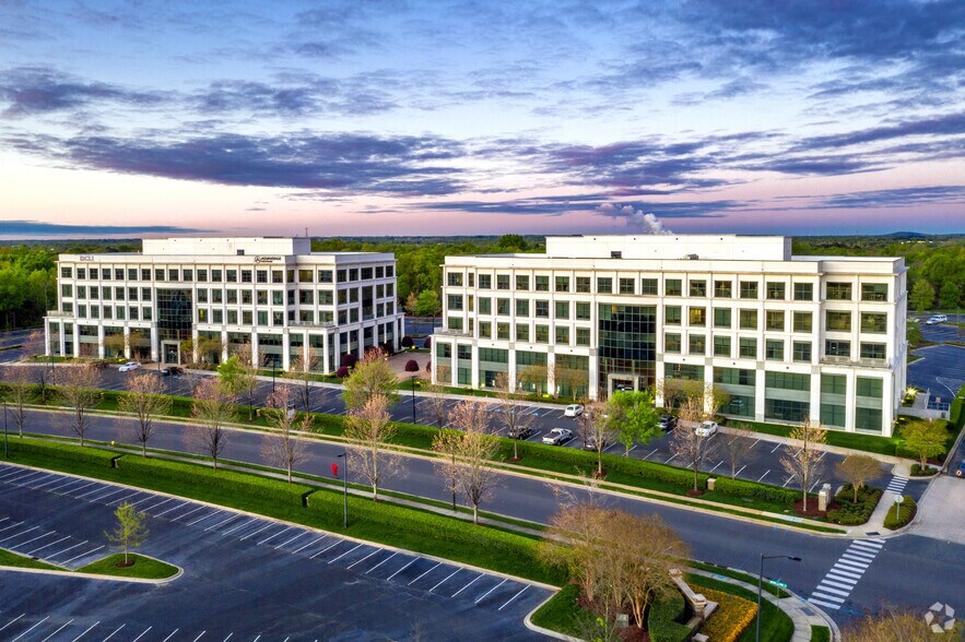 More Photos Of 3545 Whitehall Park Dr, Charlotte Office For Lease