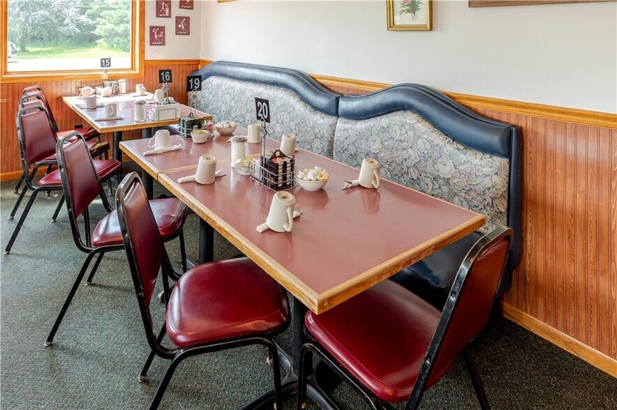 More Photos Of W4118 State Hwy 8, Glen Flora Restaurant For Sale