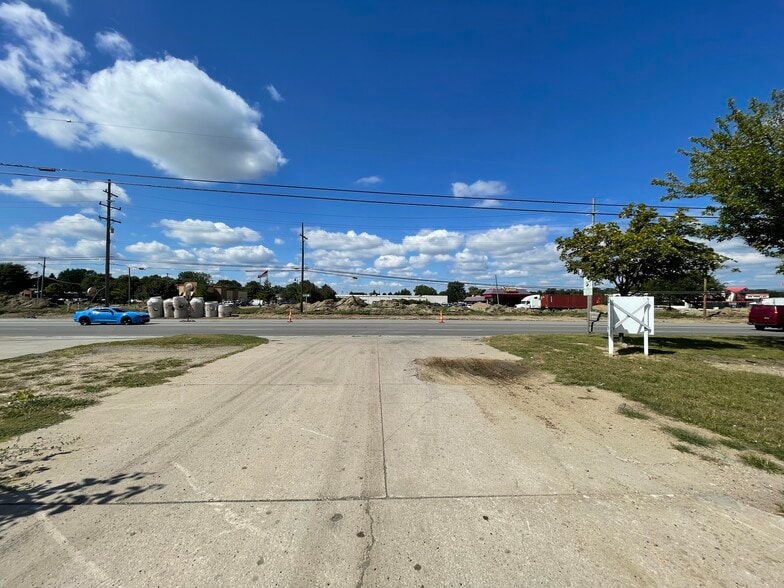 More Photos Of 35100 Mound Rd, Sterling Heights Land For Lease