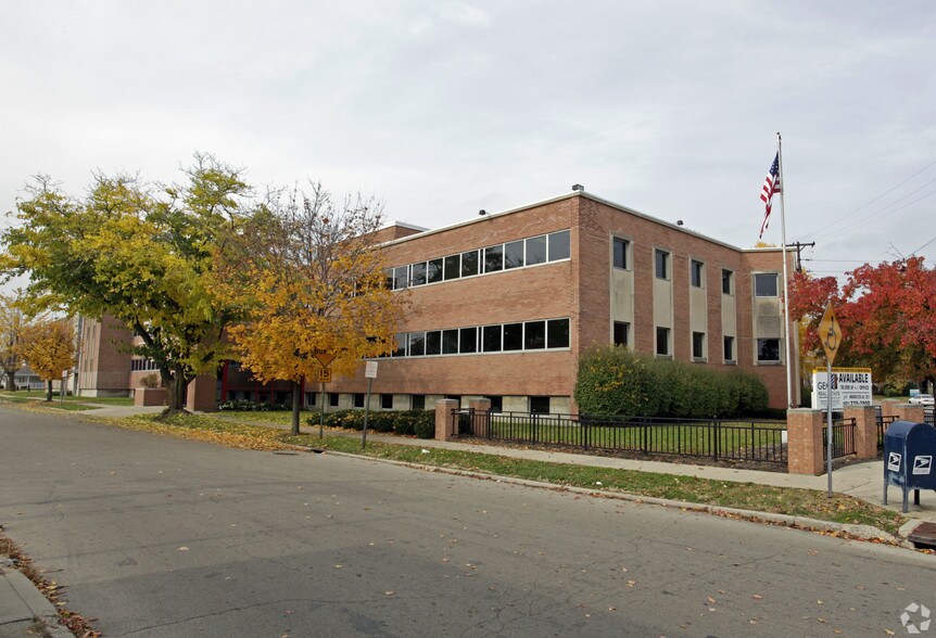 More Photos Of 184 Salem Ave, Dayton Office Residential For Lease