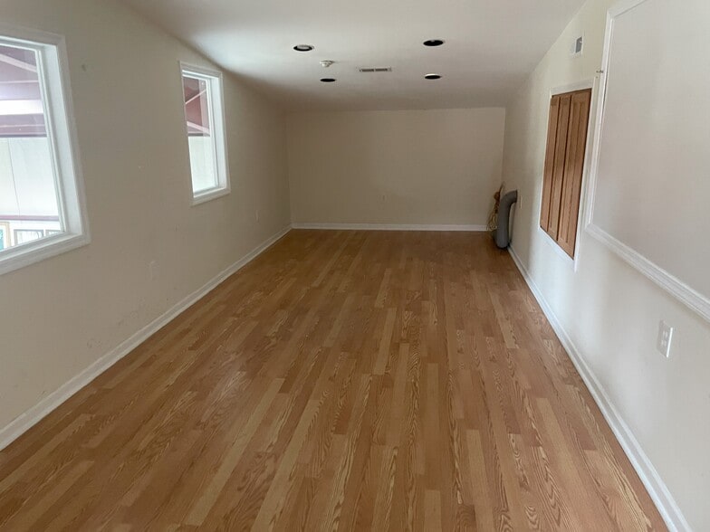 More Photos Of 328 Tiller Dr, Pawleys Island Warehouse For Lease