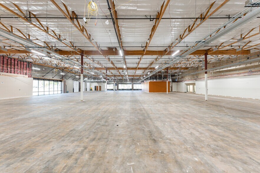 More Photos Of 16402 N 28th Ave, Phoenix Warehouse For Sale