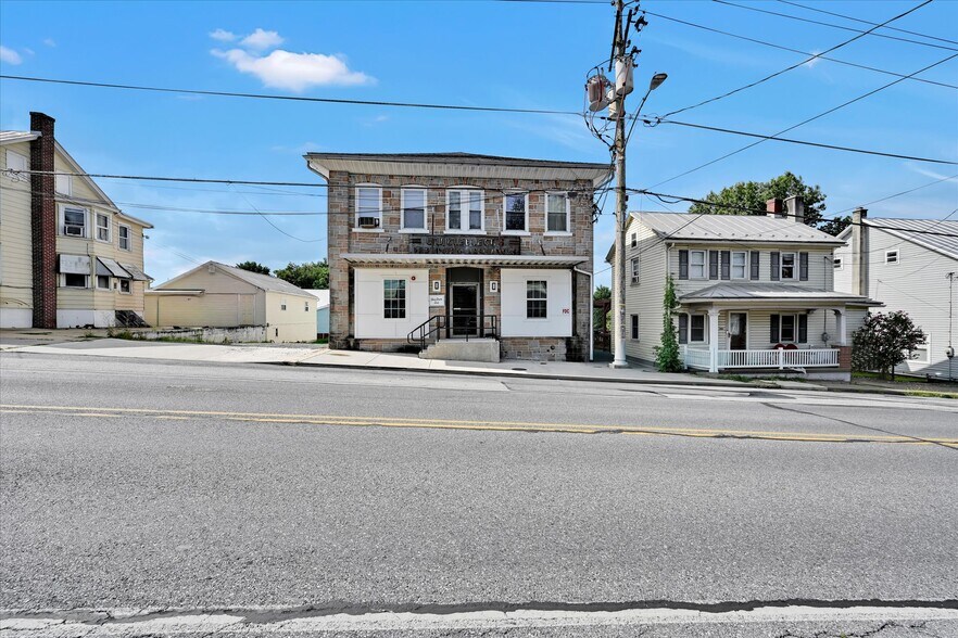 More Photos Of 236 W Market St, Jonestown Multifamily For Sale