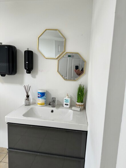 More Photos Of 168 SE 1st St, Miami Loft Creative Space For Sale