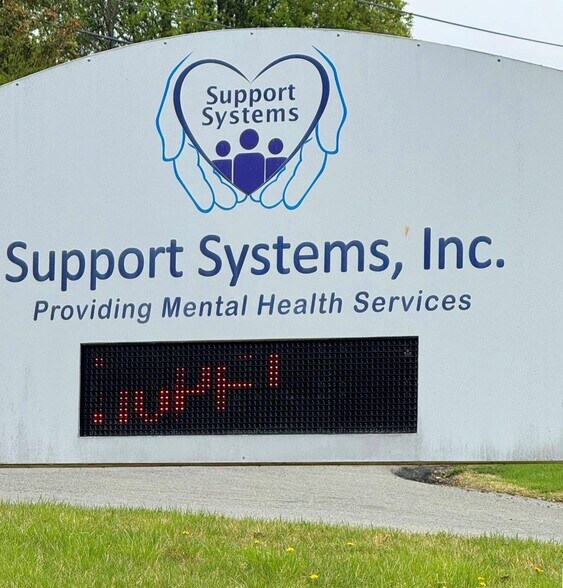 More Photos Of 1748 S Main St, Rocky Mount Office For Sale