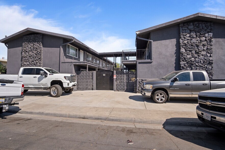 More Photos Of 116 Covena Ave, Modesto Apartments For Sale