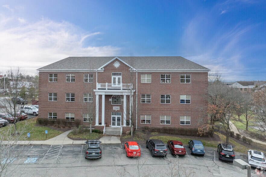 More Photos Of 2500 Brooktree Rd, Wexford Medical For Lease