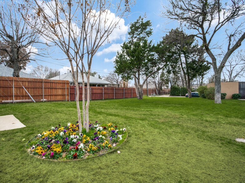 More Photos Of 1221 N Britain Rd, Irving Multifamily For Sale