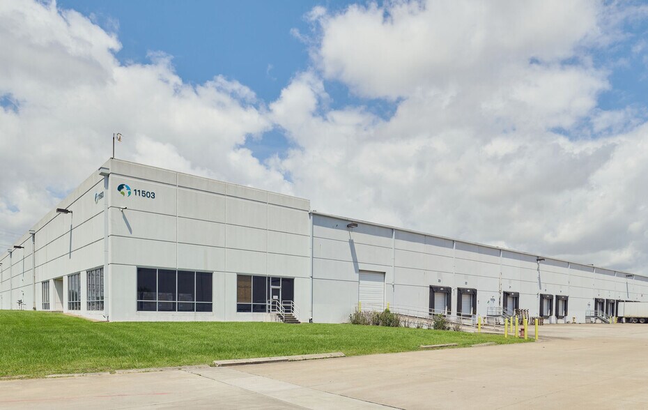 Primary Photo Of 11503 Highway 225, La Porte Warehouse For Lease
