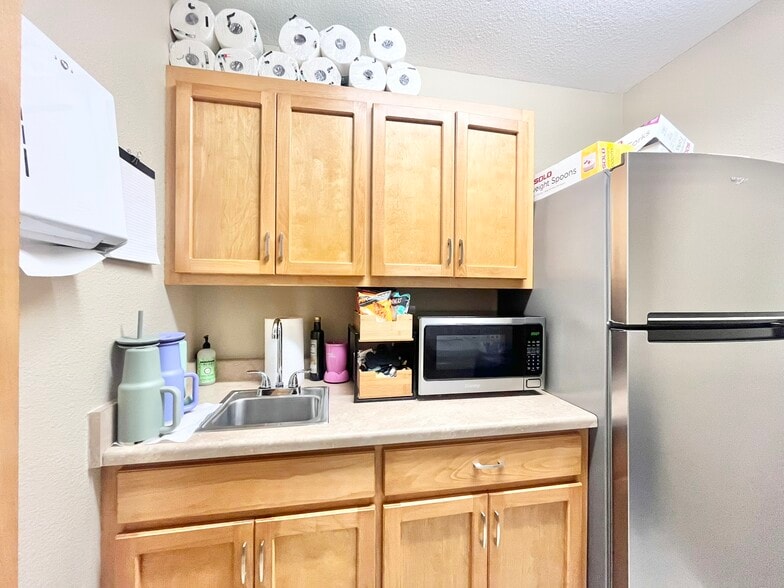 More Photos Of 4750-4794 Duckhorn Dr, Sacramento Research And Development For Sale
