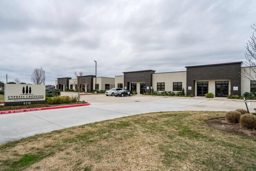 More Photos Of 8118 Fry Rd, Cypress Medical For Lease