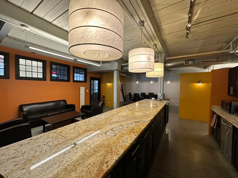 More Photos Of 161 Exchange St, Pawtucket Office For Lease