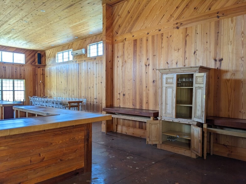 More Photos Of 7495 Union Rd, Hahira Restaurant For Sale