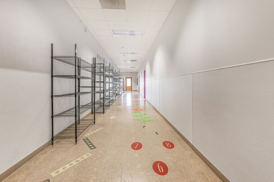 More Photos Of 1080 Corporate Blvd, Aurora Warehouse For Sale