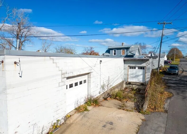 More Photos Of 166 Summit St, Mohawk Warehouse For Sale