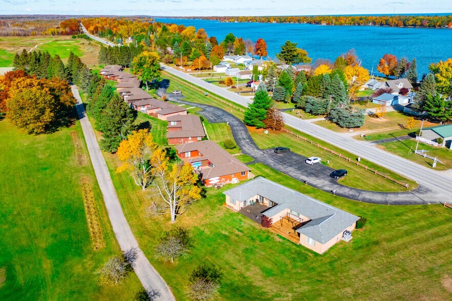 More Photos Of 7751 Cedar Lake Rd, Oscoda Hotel For Sale